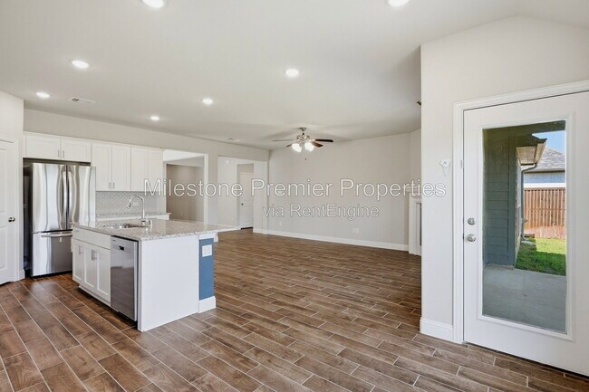 Building Photo - 425 Hoot Owl Hl