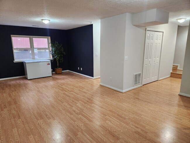 Building Photo - 651 Tulip Poplar Dr