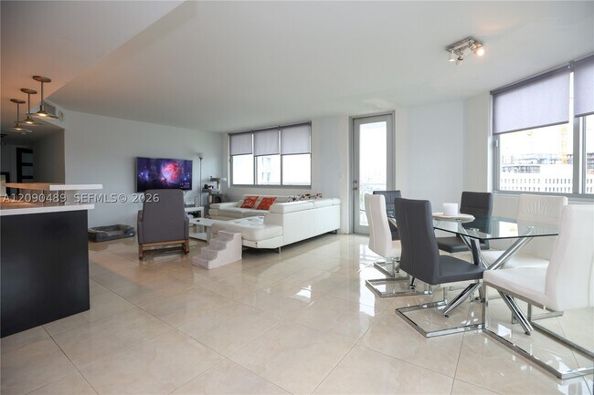 Building Photo - 7135 Collins Ave