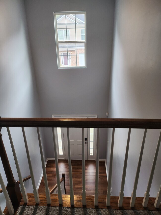 Building Photo - 5033 Lower Elm St