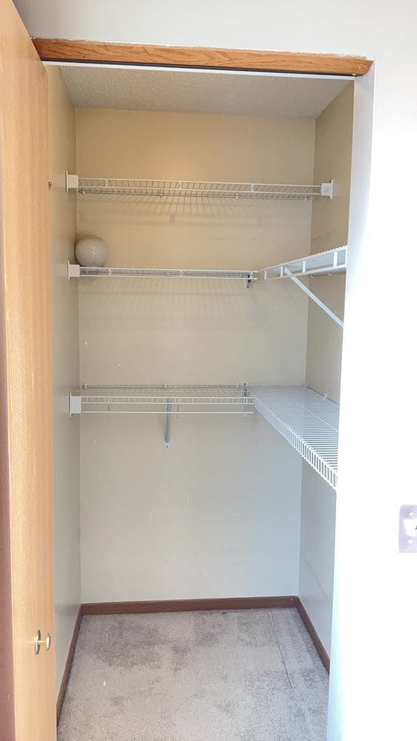 Building Photo - 2 Bed Apple Valley Townhome available 4/1/26!