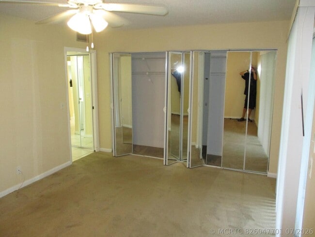 Building Photo - 506 Mansfield M