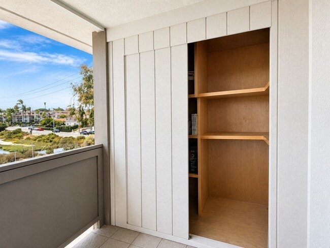Building Photo - 3098 Rue D’Orleans