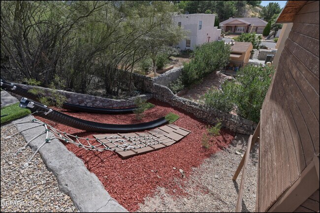 Building Photo - 6412 Via Aventura Dr
