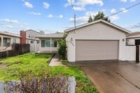 Building Photo - Attached garage!