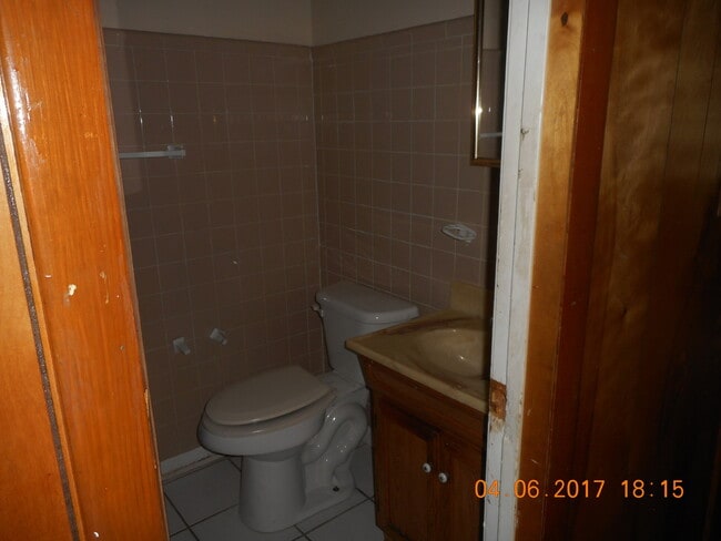 Building Photo - 2115 Flipper St