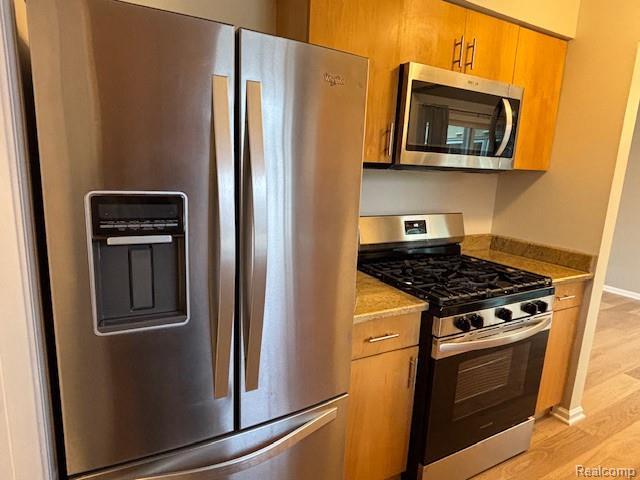 Building Photo - 5580 Sunnycrest Dr