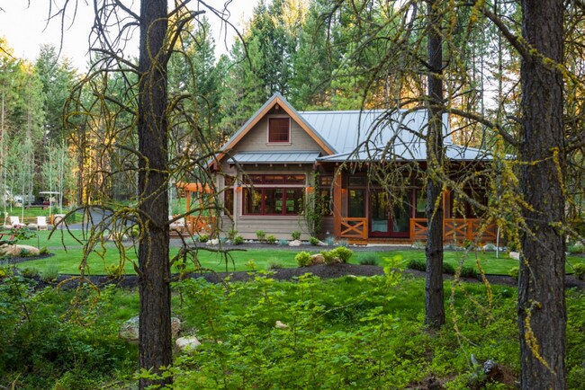Building Photo - Tumble Creek Modern Farmhouse 1+ bedroom, amazing setting.