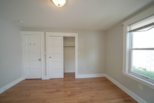 Building Photo - 15 Merrymount Ave