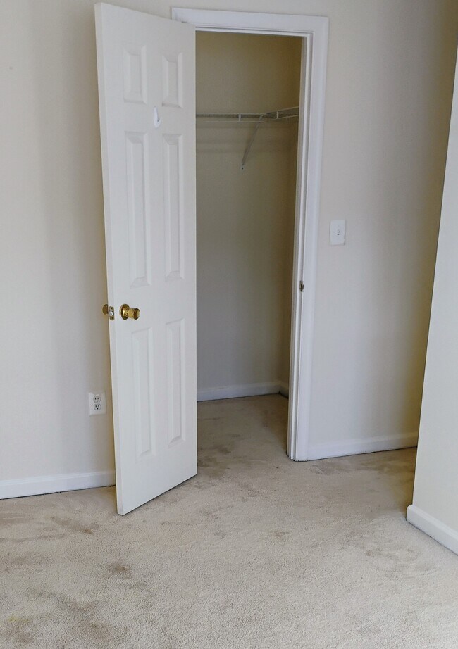 Building Photo - 2216 Fort Pickens Ct