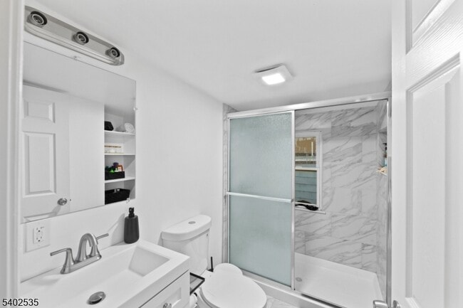 Building Photo - 56 Yereance Ave