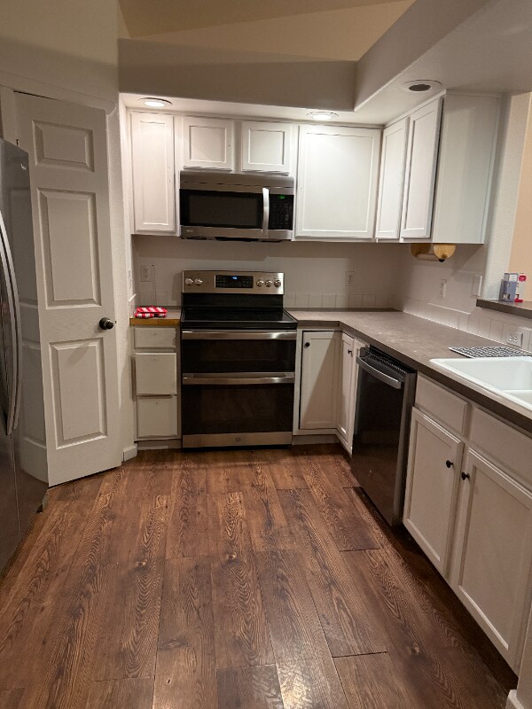 Building Photo - 1319 W Hasket Cir