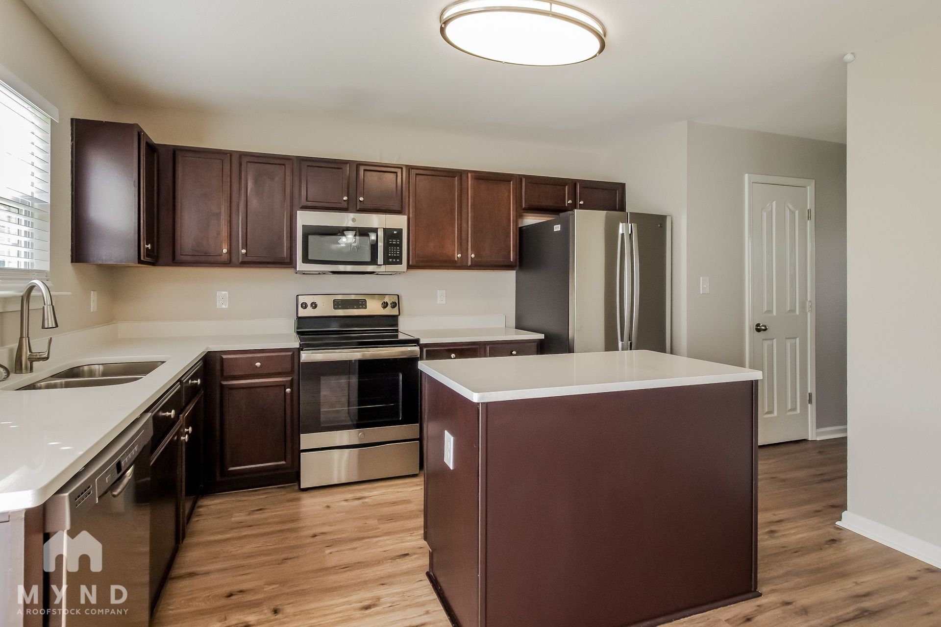 Building Photo - 956 Cassidy Dr