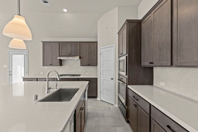 Building Photo - 25402 Kidwiler Dr