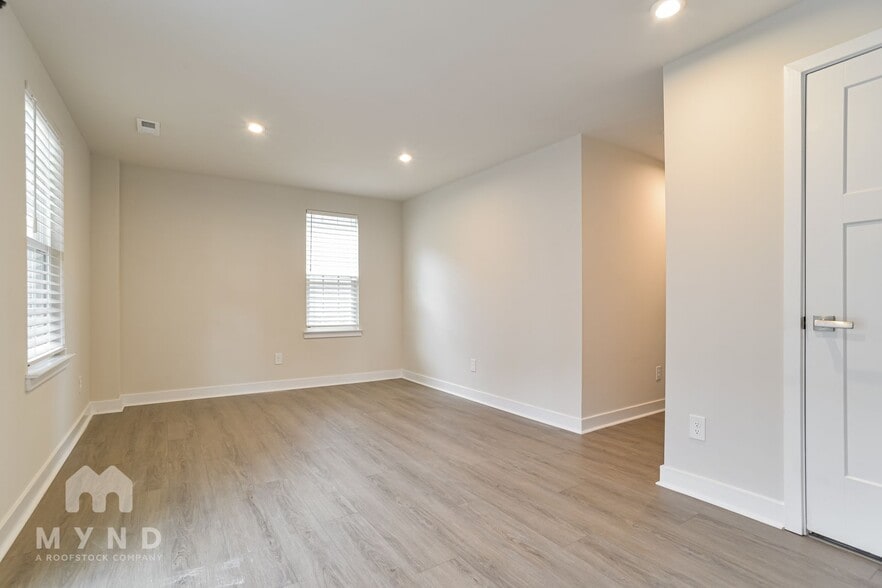 Building Photo - 2423 Dr Carver Rd