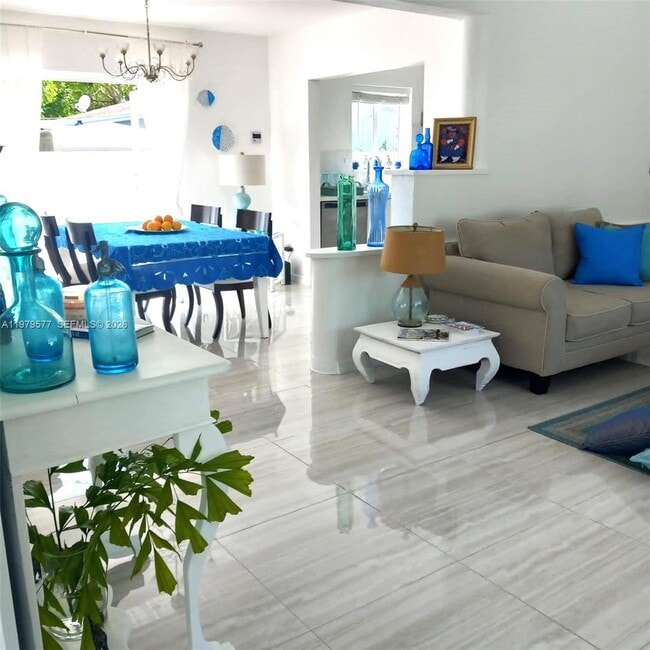 Building Photo - 6910 Rue Notre Dame