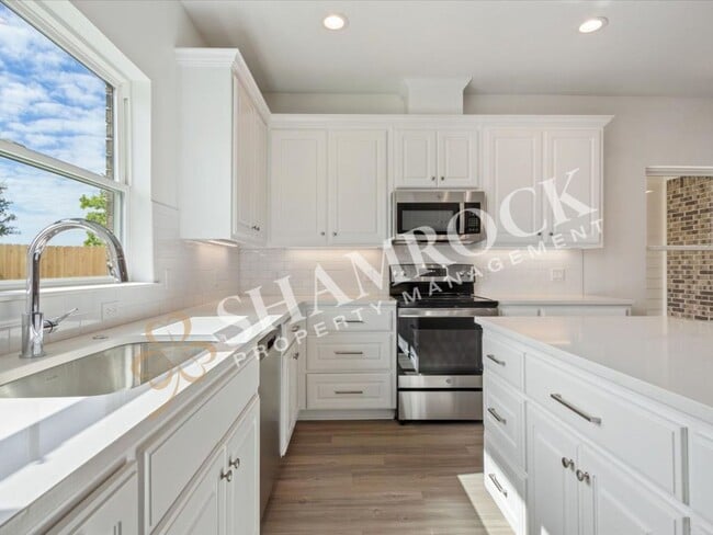 Building Photo - Residences at Windmill Preserve