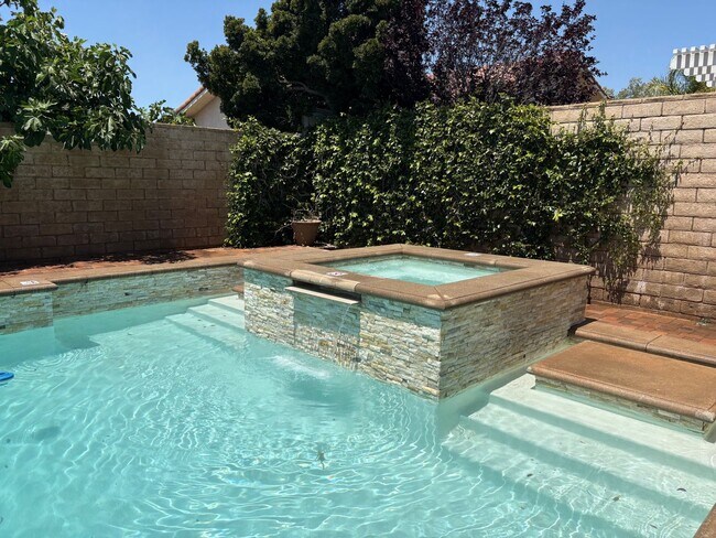 Building Photo - Spectacular-Remodeled 4-Bedroom Home with Pool, Spa, + 600 sqft Bonus Space in lovely Sylmar neig...