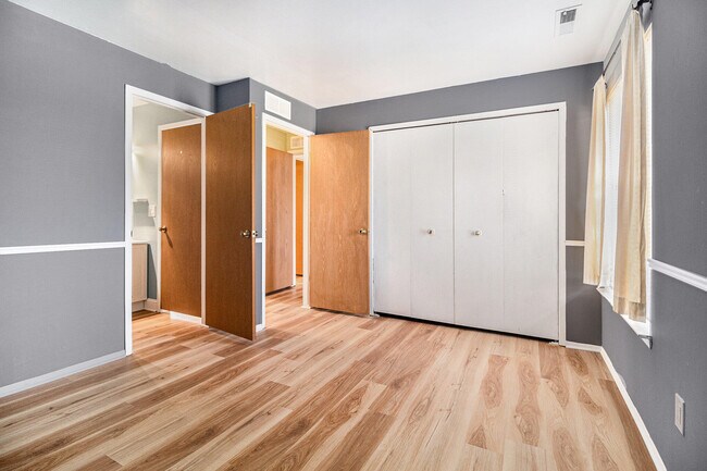 Building Photo - 225 Briarcrest Dr