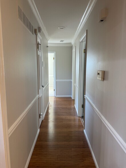 Building Photo - 10315 Forest Brook Ln