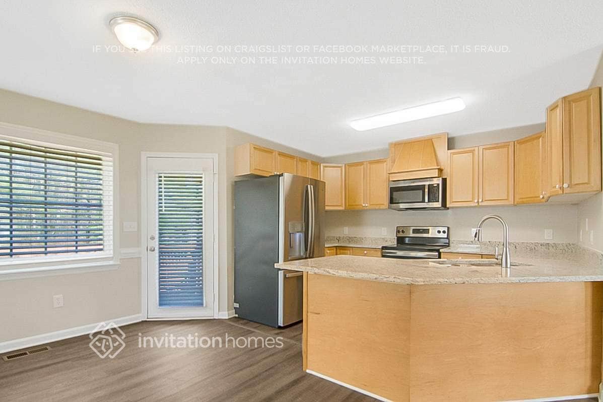 Building Photo - 200 Alice Dr