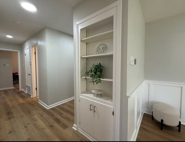 Building Photo - Where Classic Charm Meets Modern Comfort in Midway ISD