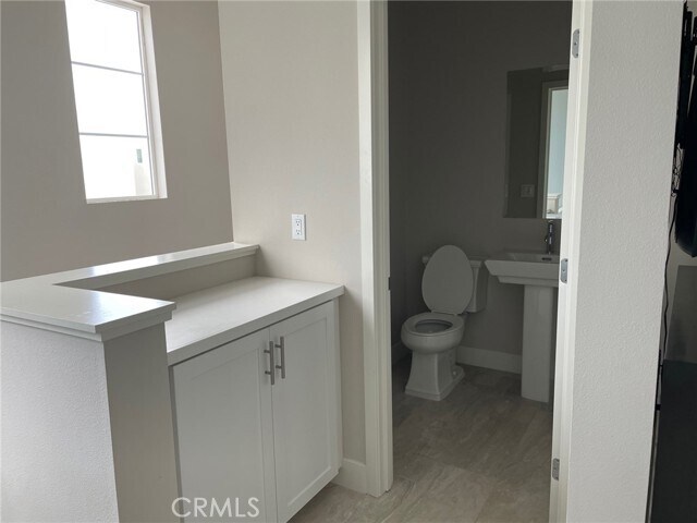 Building Photo - 104 Allusion