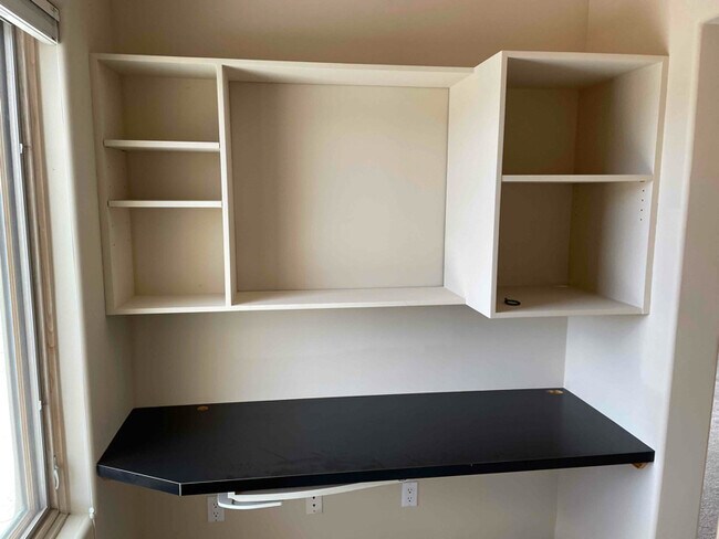 Building Photo - 4 Old Agua Fria Rd E