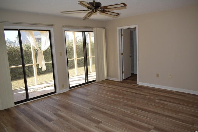 Building Photo - 510 Fairwood Lakes Dr