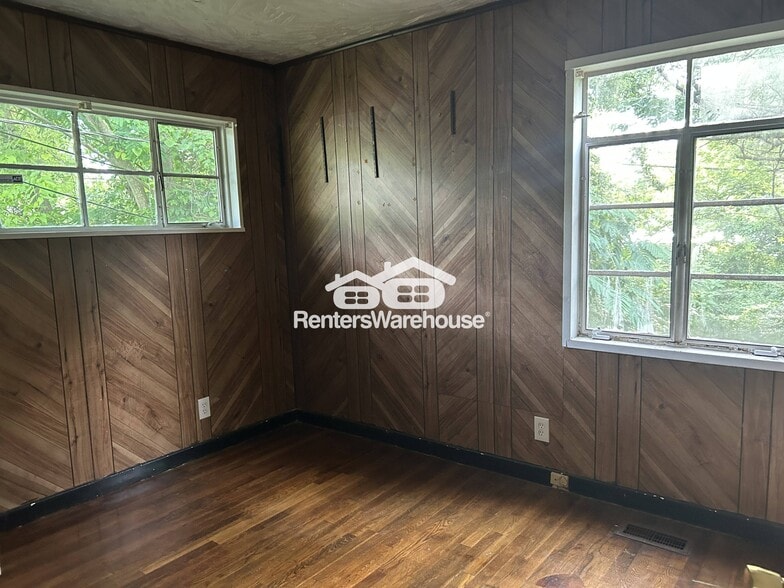 Building Photo - 1520 17th Way SW
