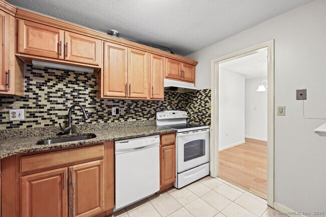 Building Photo - 85 Oxbow Dr