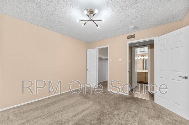 Building Photo - 4859 Cedar Springs Rd
