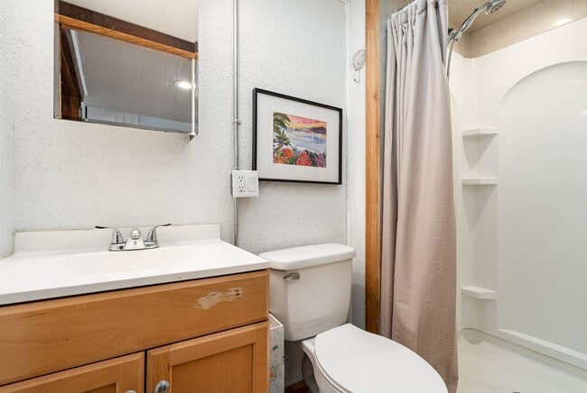 Building Photo - 1467 Guava Ave