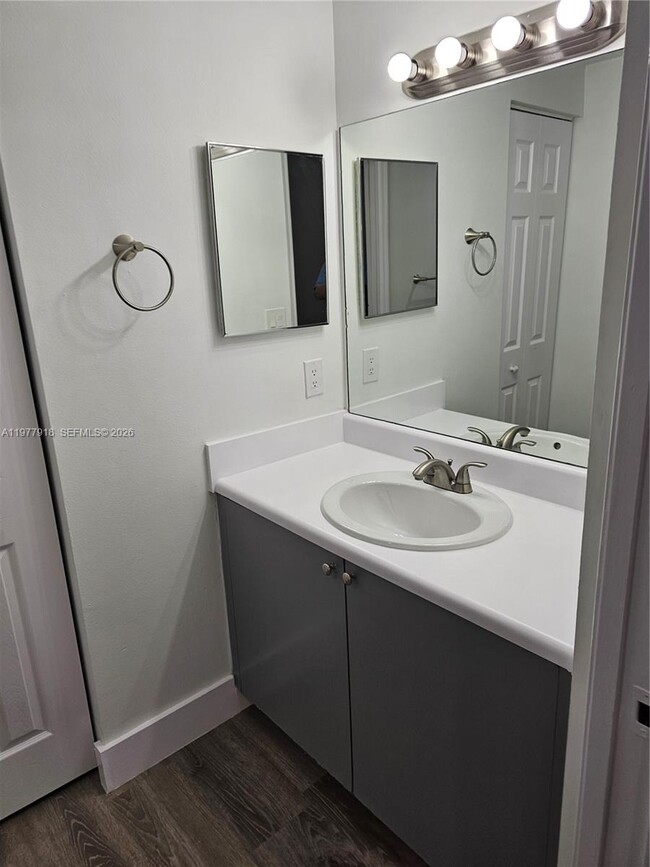 Building Photo - 2320 E Preserve Way