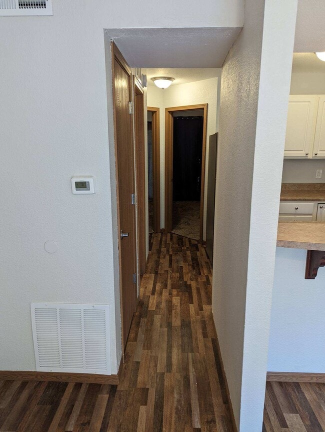 Building Photo - 1505 W 25th Ct