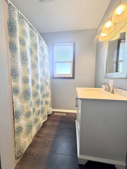 Bathroom - 204 E Elm St