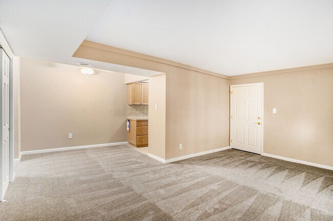 Building Photo - Almont Terrace Apartments