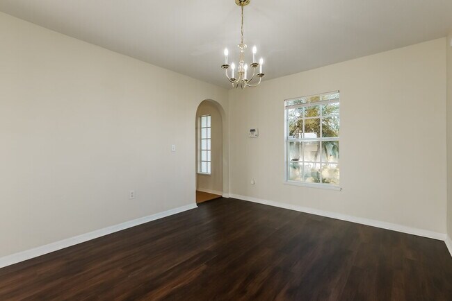 Building Photo - 177 Vista View Ave