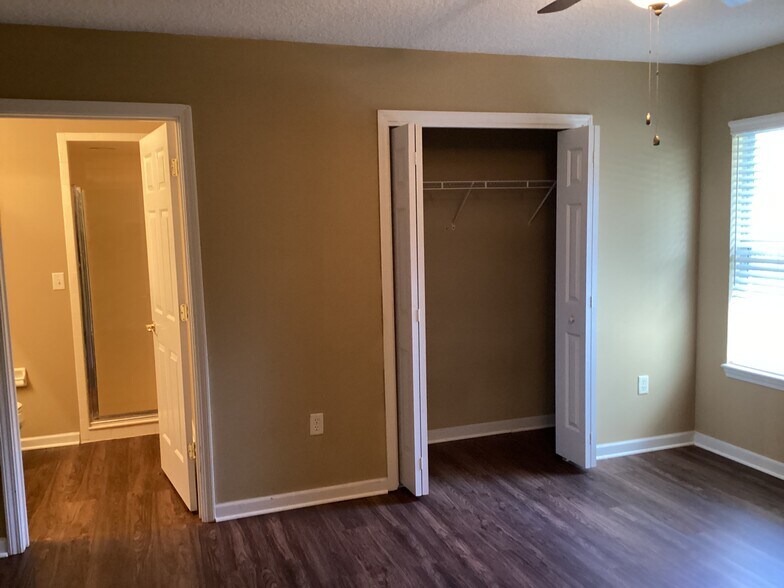 Building Photo - 4152 Lonicera Loop