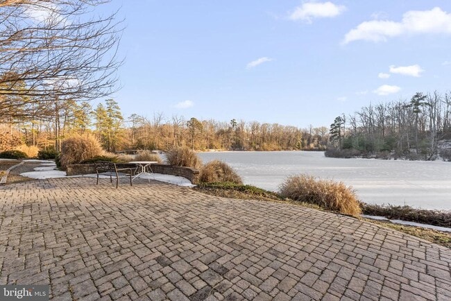 Building Photo - 3535 Meadow Rd