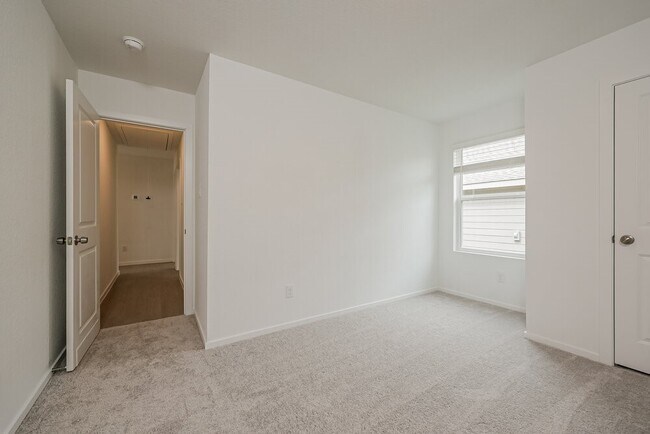 Building Photo - 621 Craven St