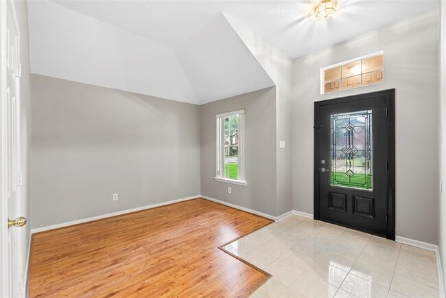 Building Photo - 2106 Ruffian Ln