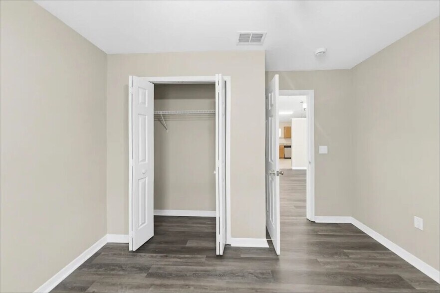 Building Photo - 10219 Merrimac Manor Dr