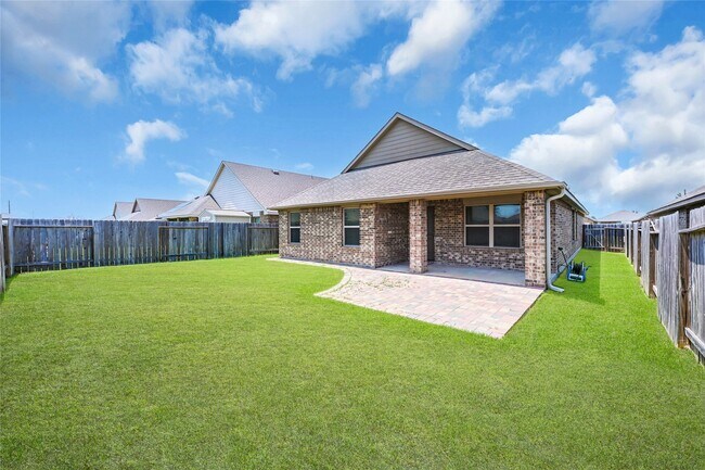 Building Photo - 23723 Giardini Dr