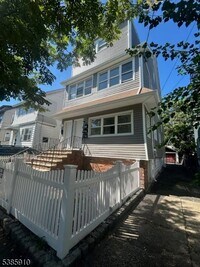 Building Photo - 205 N 16th St