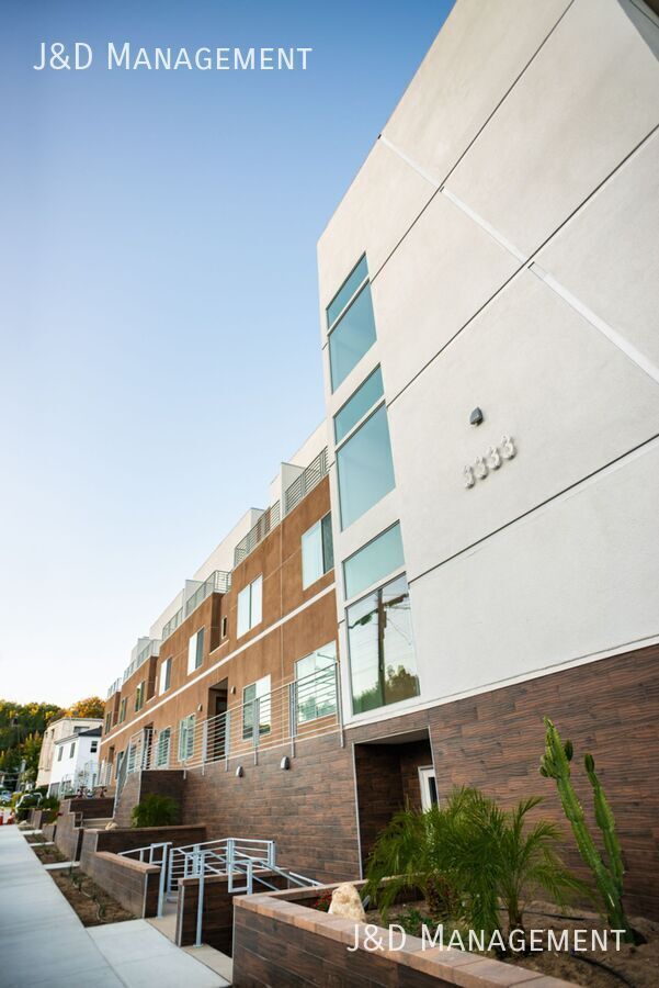 Building Photo - 3333 Reynard Way