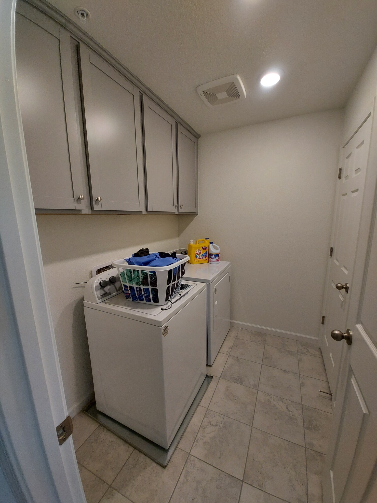 Laundry - 2nd floor - 7862 Paseo de Daly