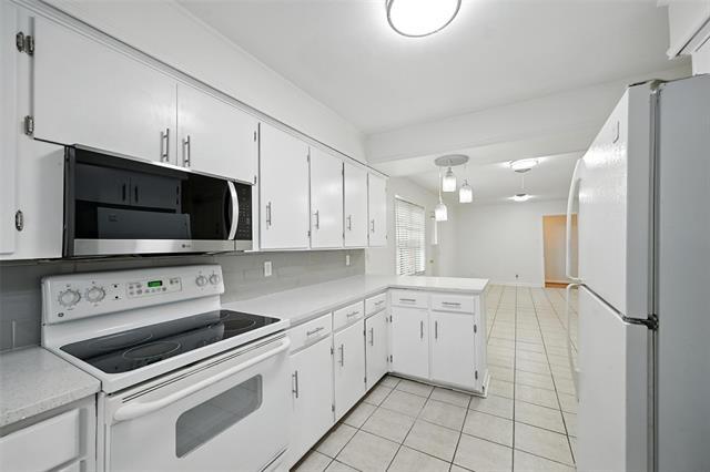 Building Photo - 304 N Bonham Dr