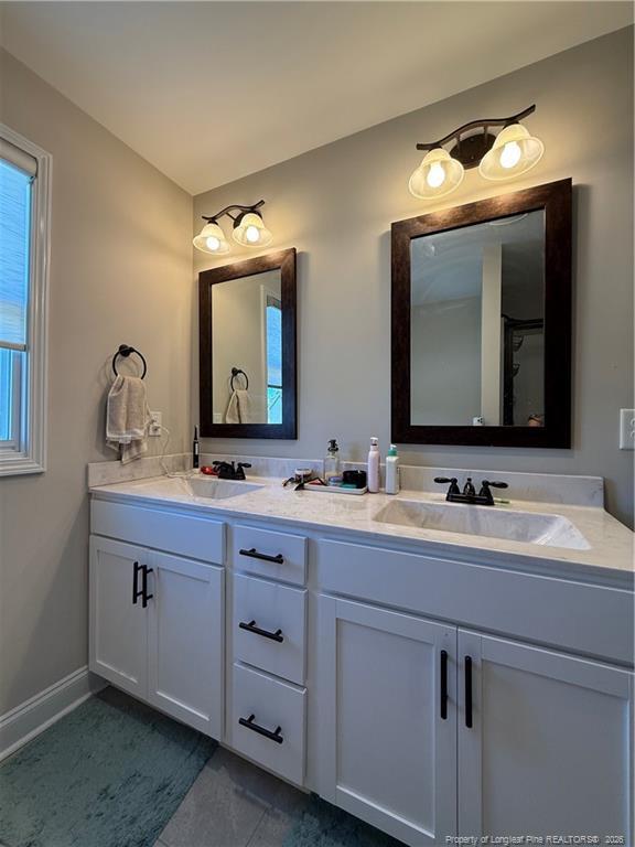 Building Photo - 1745 Bluffside Dr