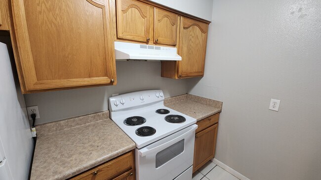 Building Photo - 3379 North Ave